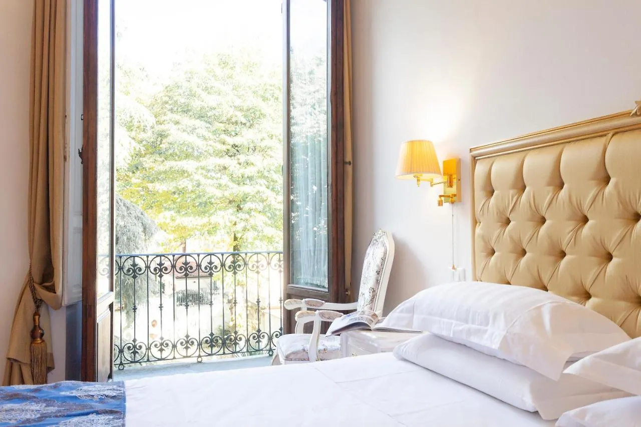 **** Отель Villa Royal Флоренция Италия